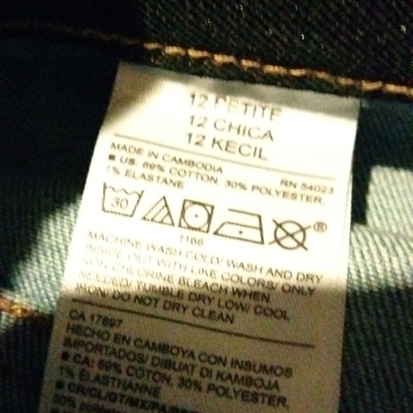 OLD NAVY,12 petite, mid-rise, rockstar super skinny Jeggings - Picture 9 of 9